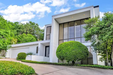 3855 Bellaire Dr S, Fort Worth, TX 76109