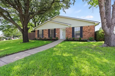7134 Long Canyon Trl, Dallas, TX 75249