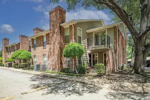 7510 Holly Hill Dr #112, Dallas, TX 75231