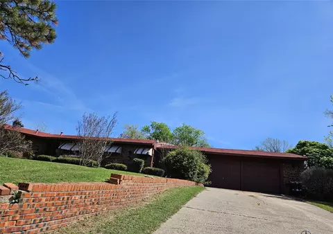 4417 Kingsdale Dr, Fort Worth, TX 76119