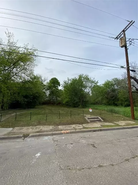 4507 Metropolitan Ave, Dallas, TX 75210