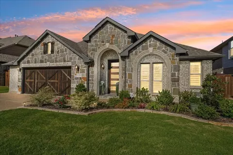 1320 Treasure Trl, St Paul, TX 75098