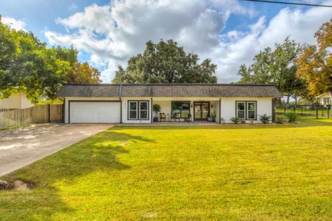 3815 Fairway Dr, Granbury, TX 76049
