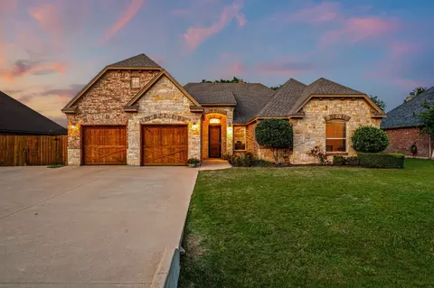 2934 Willow Ridge Cir, Granbury, TX 76049