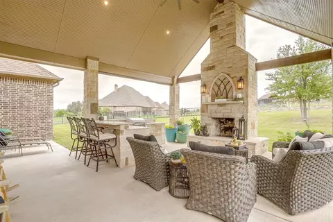 206 Pinnacle Peak Ln, Weatherford, TX 76087