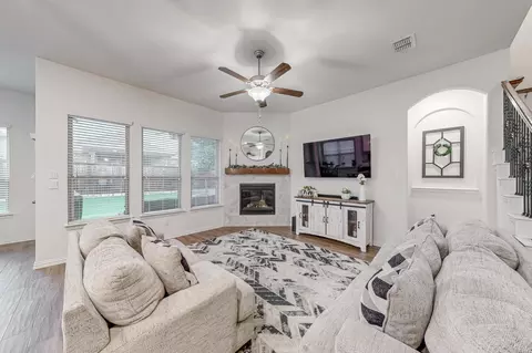 4542 Frost Ave, Aubrey, TX 76227