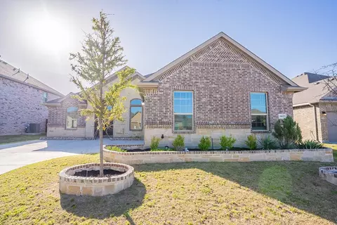 3623 Twin Pines Dr, Midlothian, TX 76065