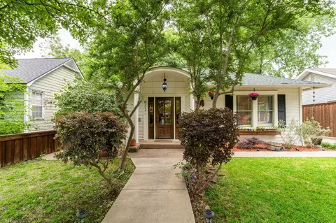 832 N Winnetka Ave, Dallas, TX 75208