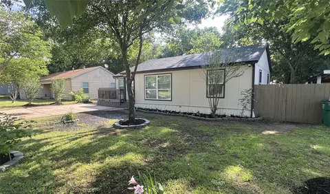 1816 Mill St, Gainesville, TX 76240