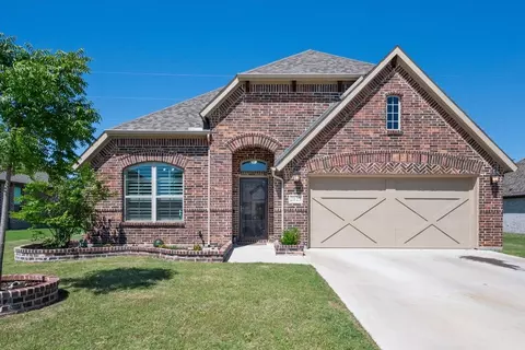 2125 Liriope Ln, Waxahachie, TX 75165