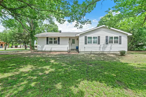 7056 Burger Rd, Aubrey, TX 76227