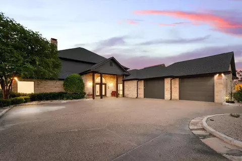 1118 The Shores Dr, Corsicana, TX 75109