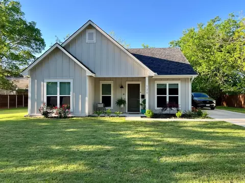 120 E Long Ave, Paris, TX 75460