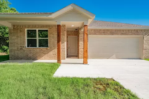 606 Crenshaw St, Terrell, TX 75160