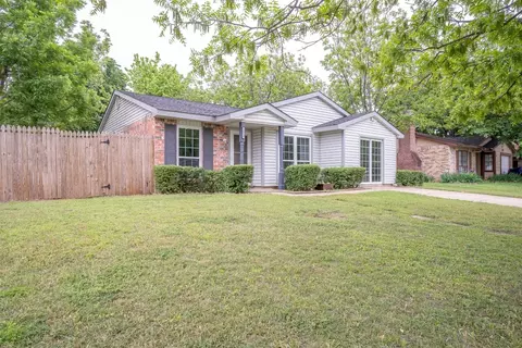 3813 Horizon Pl, Fort Worth, TX 76133