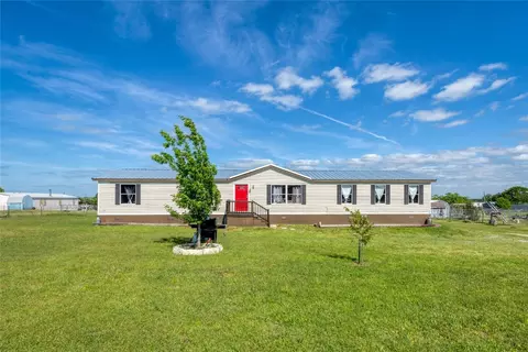 109 Hilltop Meadows Dr, Springtown, TX 76082