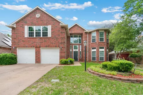 7729 Blossom Dr, Fort Worth, TX 76133