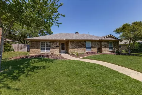 3601 Churchill Ln, Plano, TX 75075