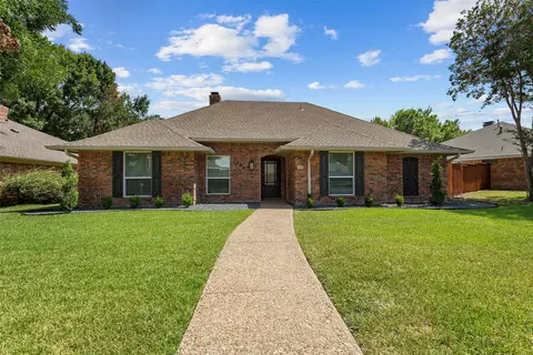 2004 Chestnut Hill Ln, Richardson, TX 75082