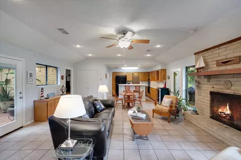313 Indian Blanket Ln, Trinidad, TX 75163