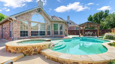 1014 Metalmark Ct, Lantana, TX 76226