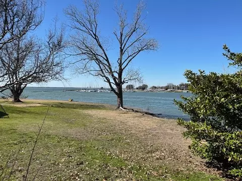 313 Scenic Dr, Heath, TX 75032