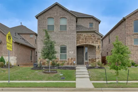 169 Mccartt Dr, Lewisville, TX 75067