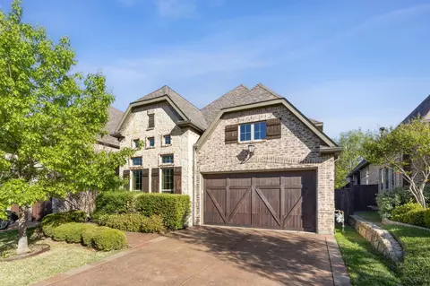 2119 N Hill Dr, Irving, TX 75038