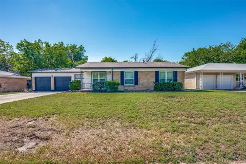 1925 Yosemite Dr, Fort Worth, TX 76112