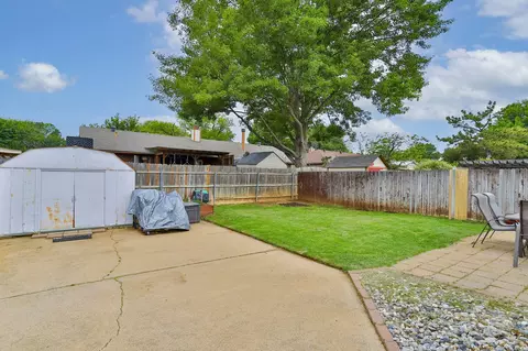 Exterior - 3011 Post Oak Dr, Euless, TX 76039 photo 7 of 7
