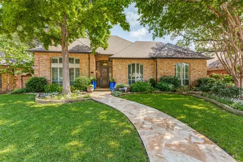 6407 Brook Lake Dr, Dallas, TX 75248