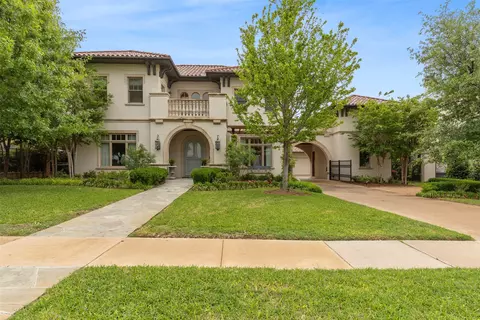 3745 Aviemore Dr, Fort Worth, TX 76109