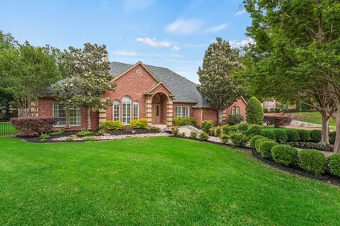 800 Hillcrest Trl, Southlake, TX 76092