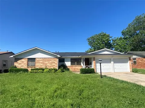 4911 Eastgate Cir, Dallas, TX 75216