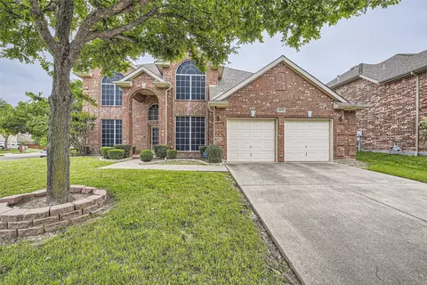8375 Tamiami Trl, Fort Worth, TX 76137