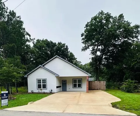 129 Barcelona St, Payne Springs, TX 75156