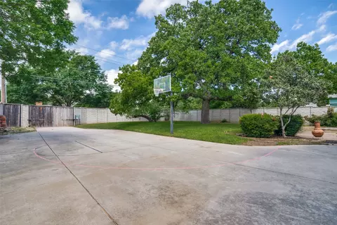 Exterior - 129 Cascade Way, Coppell, TX 75019 photo 8 of 10