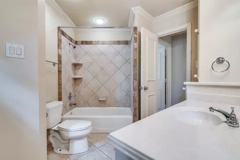 Bath - 129 Cascade Way, Coppell, TX 75019 photo 3 of 5