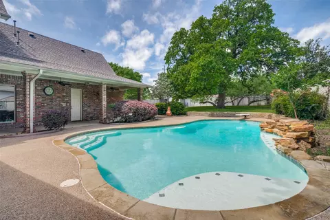 Exterior - 129 Cascade Way, Coppell, TX 75019 photo 5 of 10