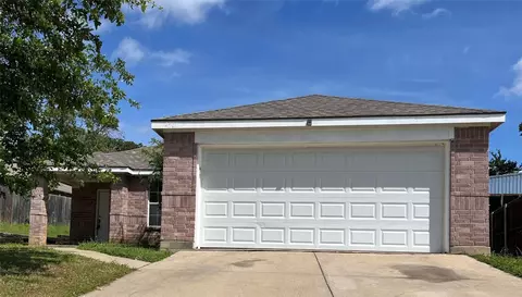 4501 Forest Glen Dr, Forest Hill, TX 76119