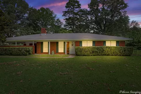 447 Pueblo Ln, Shreveport, LA 71106