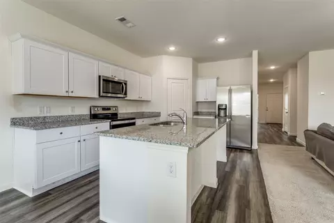 Kitchen - 762 Wilshire Dr, Lavon, TX 75166 photo 2 of 5