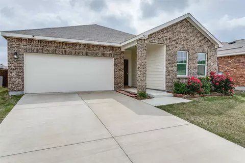 Exterior - 762 Wilshire Dr, Lavon, TX 75166 photo 2 of 7
