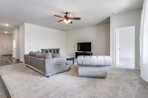 Living - 762 Wilshire Dr, Lavon, TX 75166 photo 4 of 4