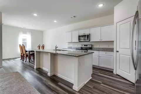 Kitchen - 762 Wilshire Dr, Lavon, TX 75166 photo 1 of 5