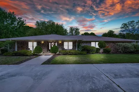 303 Brookhollow St, Decatur, TX 76234