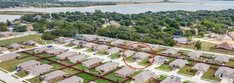 424 Regatta Ln, Azle, TX 76020