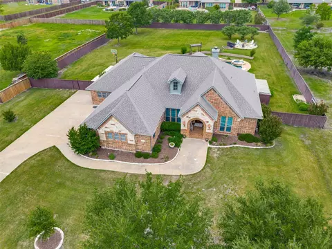 19163 Bailey Ln, Talty, TX 75126