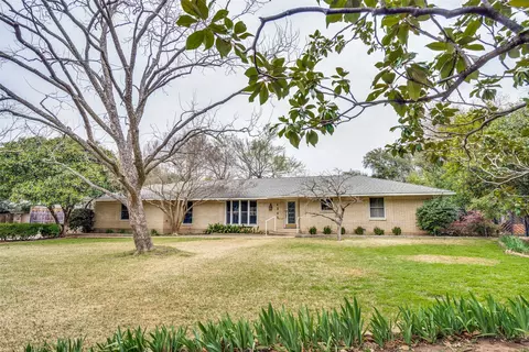 4305 Lively Ln, Dallas, TX 75220