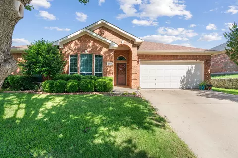 2217 Creek Side Dr, Weatherford, TX 76087